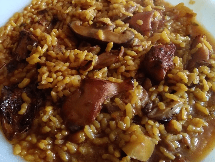 Arròs de rovellons amb pollastre